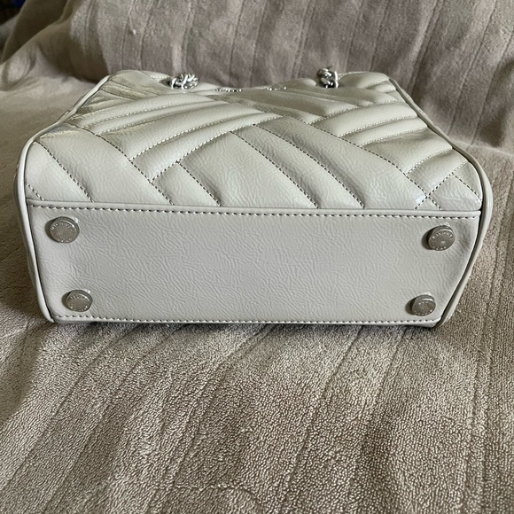 Michael Kors tan purse like new. - Picture 2 of 4